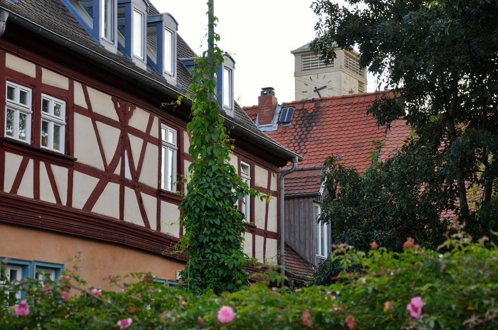 Gaestezimmer Am Hof Frankfurt am Main Exterior photo